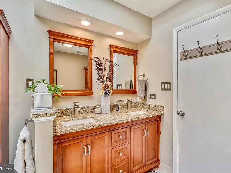 11627 Chapel Cross Way — Photo 20