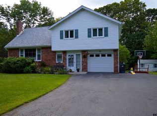 49 Fruitwood Dr, Burnt Hills, NY 12027