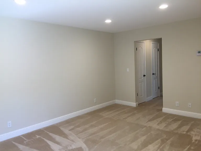504 Hope Ter #2 — Photo 2
