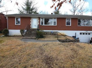 1056 Glenn Ridge Rd NW, Roanoke, VA 24017