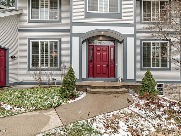 4th image of 2917 Pine Edge Ct