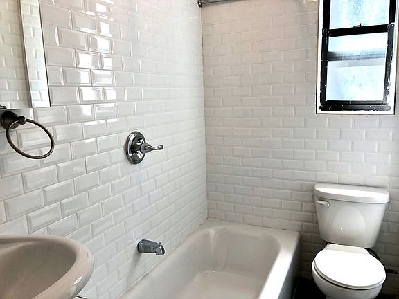 5th image of 275 Linden Blvd APT A6