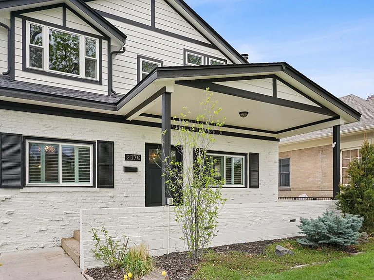 2370 Elm St — Photo 36