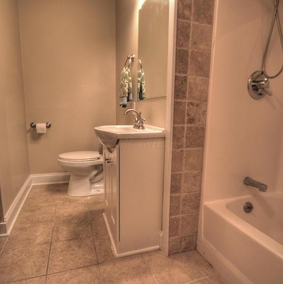 1st image of 223 W 7th St