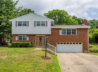 1517 Forestview Dr, Pittsburgh, PA 15234