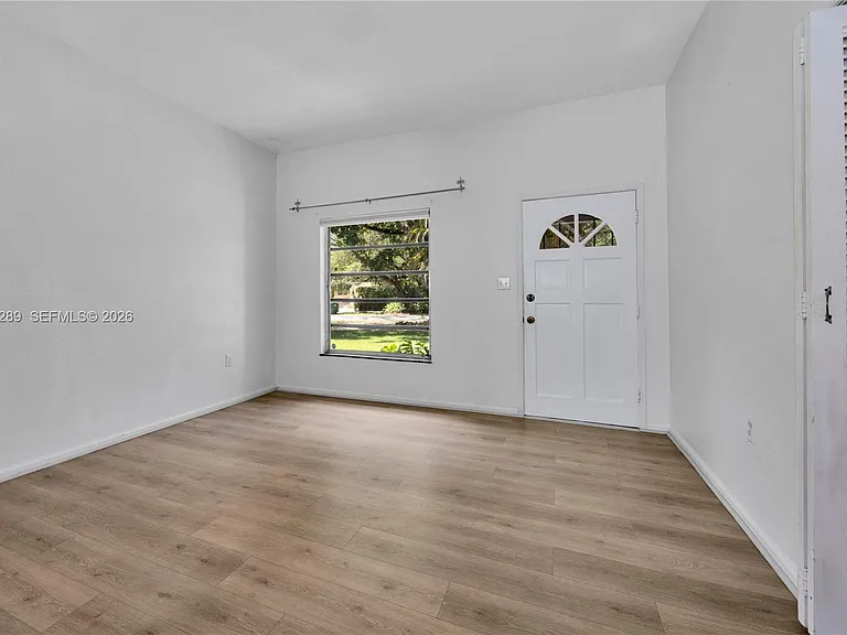 5971 SW 48th St — Photo 7