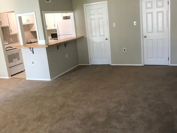 125 Clubhouse Dr SW, Leesburg, VA