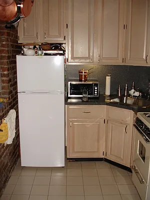 Rented by City Connections Realty | media 28