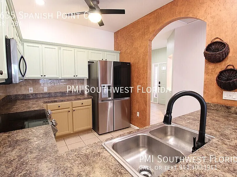 5635 Spanish Point Ct — Photo 19