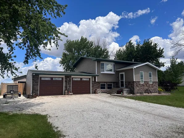 800 Commercial St, Farnhamville, IA 50538