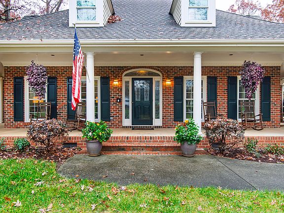 5th image of 1220 Enchanted Oaks Dr