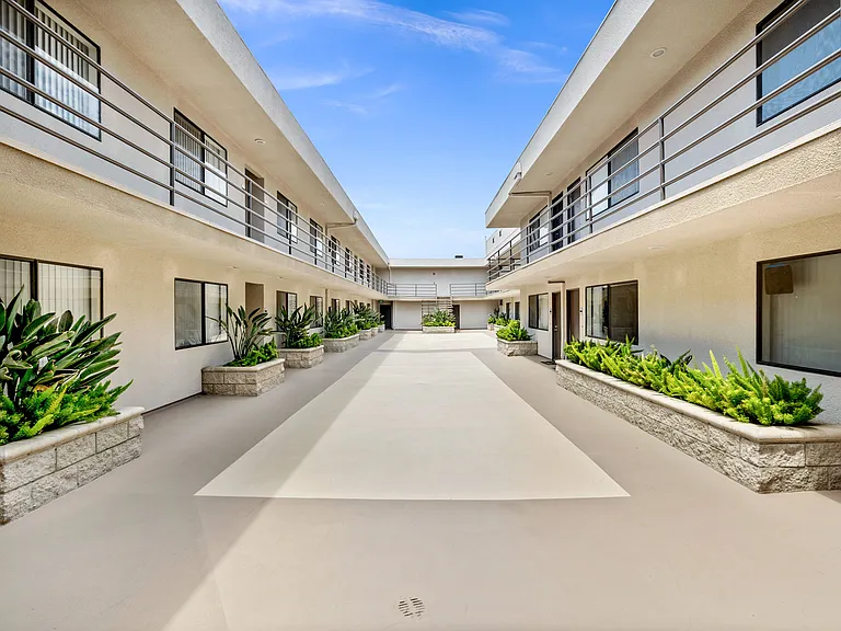 Woodman Place Apartments — Photo 14