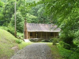 300 S Willis Cove Rd, Erwin, TN 37650
