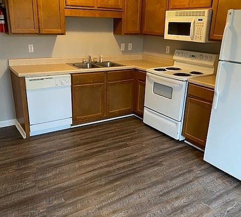 2nd image of 101 Thermal Ct APT A
