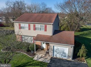 872 Saint Davids Ave, Warminster, PA 18974
