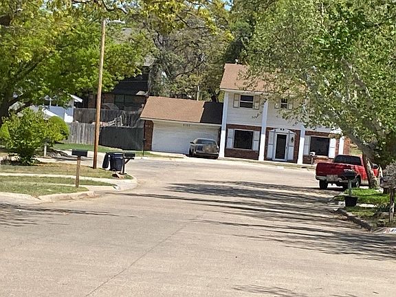 4th image of 8121 NW 20th Ter
