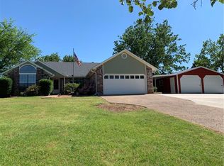 1703 Karl St, Pocola, OK 74902