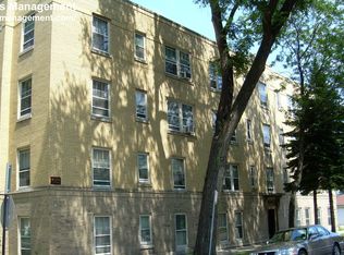3718 W Berteau Ave APT 3, Chicago, IL 60618