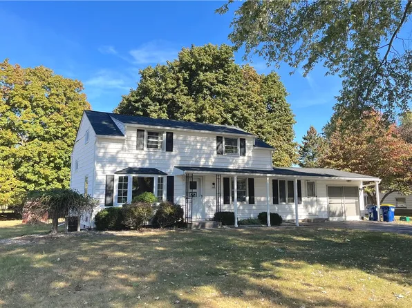 250 San Ron Dr, Webster, NY 14580