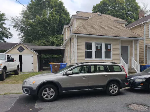 66 Van Deusen St, Kingston, NY 12401