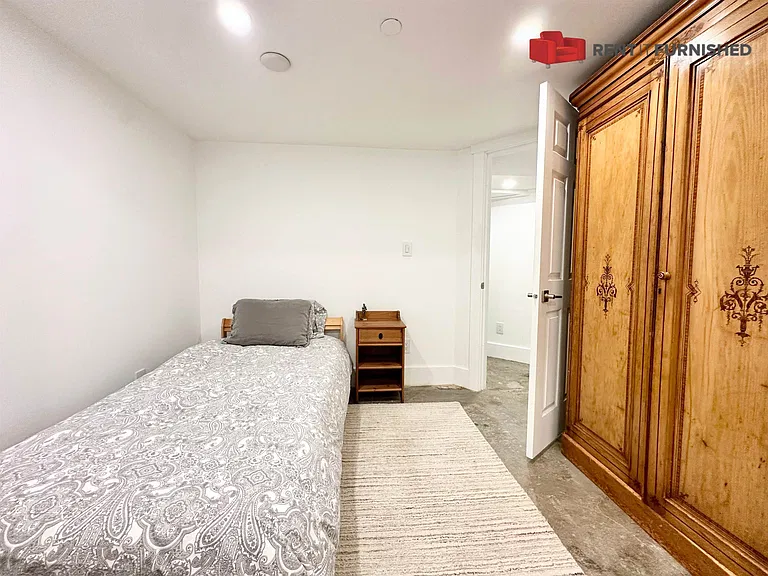 2036 W 15th Ave — Photo 21