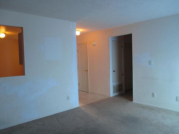 1620 Debra Pl., NE RR 179.JPG