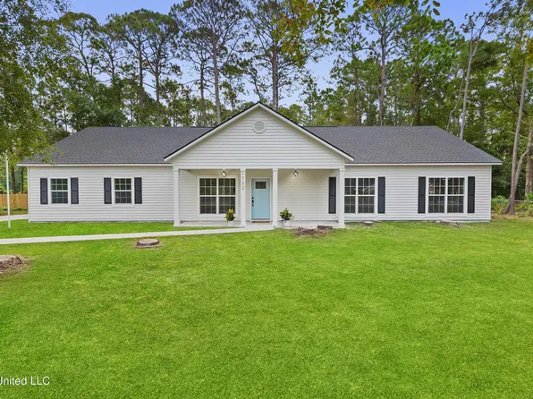 1732 Dolphin Dr, Gautier, MS 39553