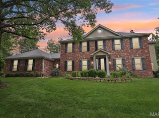 200 Hibler Oaks Dr, Saint Louis, MO 63141