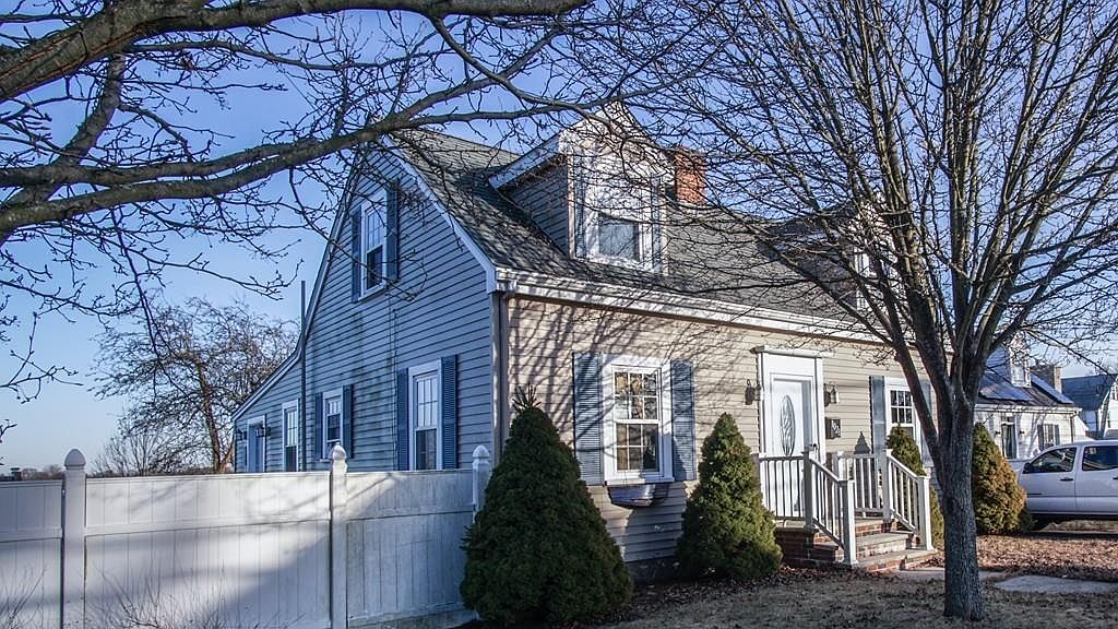 1028 Rockdale Ave, New Bedford, MA 02740 Zillow