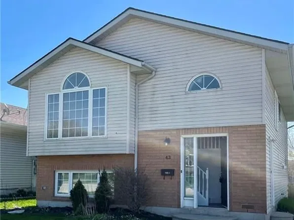 43 Beckett Blvd, Tillsonburg, ON N4G 5N2