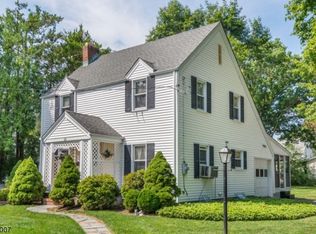 20 Homer Ave, Morris Plains, NJ 07950