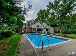 378 Knickerbocker Rd, Tenafly, NJ 07670