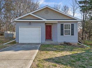 5200 NE Heins Rd, Knoxville, TN 37918