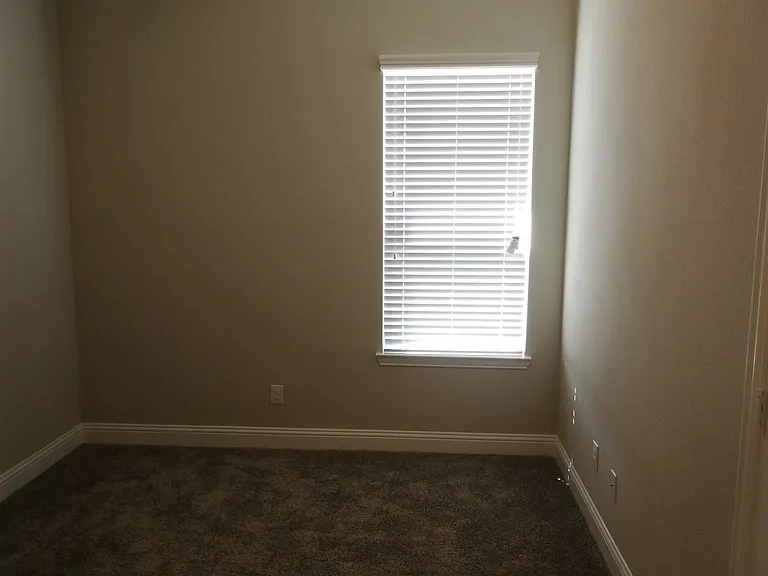 1513 Gallant Fox Dr — Photo 23