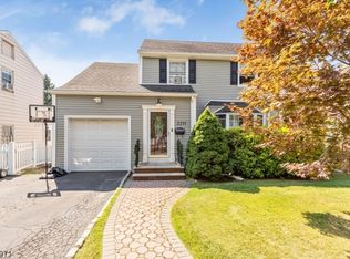 2211 Summit Ter, Linden, NJ 07036