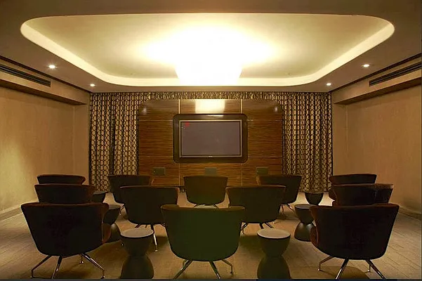 Sold by Compass | media 22