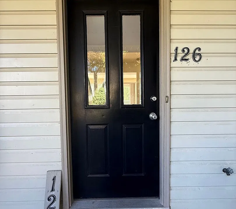126 Pipers Pl