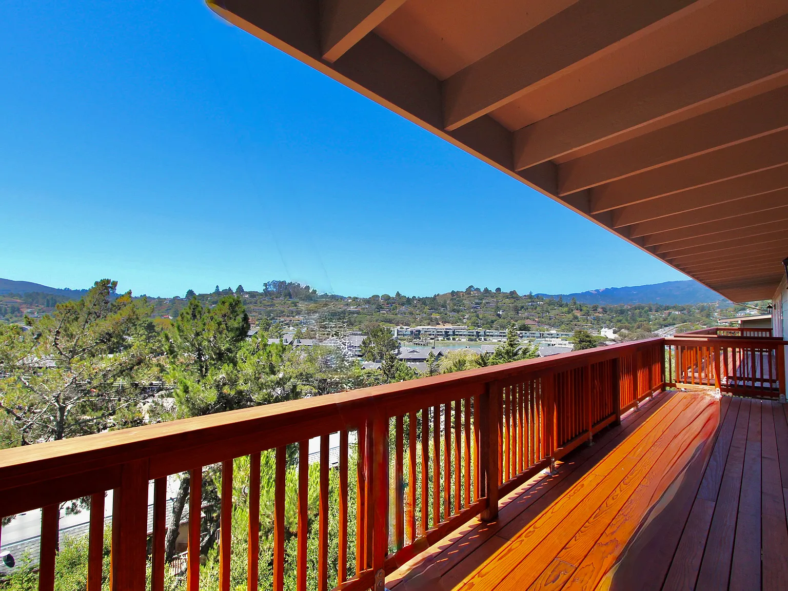 2 bed, 1050 sqft, $4,300 — Photo 3