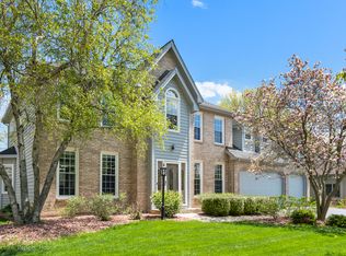 2812 Spinner Ct, Naperville, IL 60565