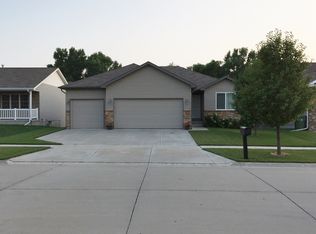 1901 Redstone Rd, Lincoln, NE 68521