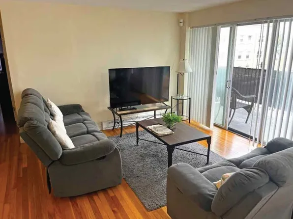 333 Main St APT 22, Melrose, MA 02176
