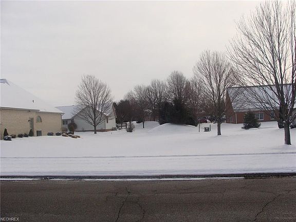 5th image of 4245 Wood Lake Trl