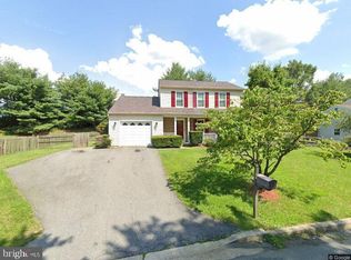 6 Blackburn Ct, Burtonsville, MD 20866