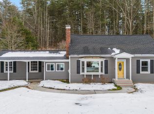 25 Caron Rd, Bedford, NH 03110