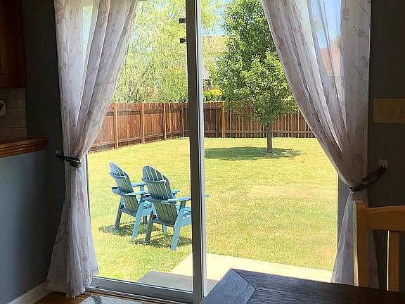 3rd image of 13885 Brightwater Dr