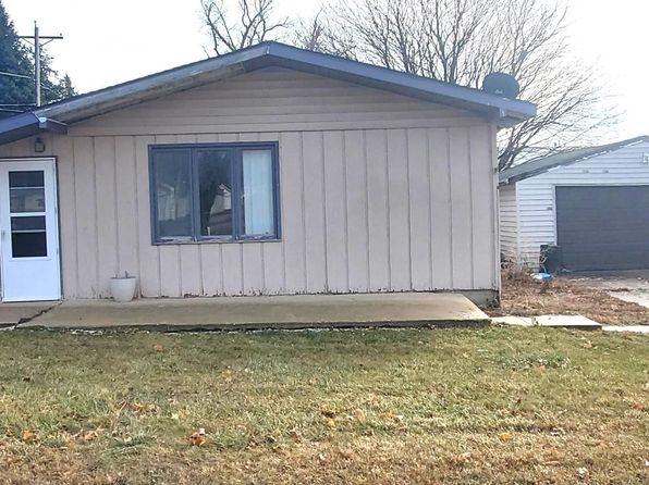 107 E Elm St, Holstein, IA 51025