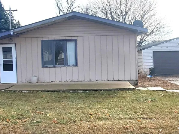 107 E Elm St, Holstein, IA 51025