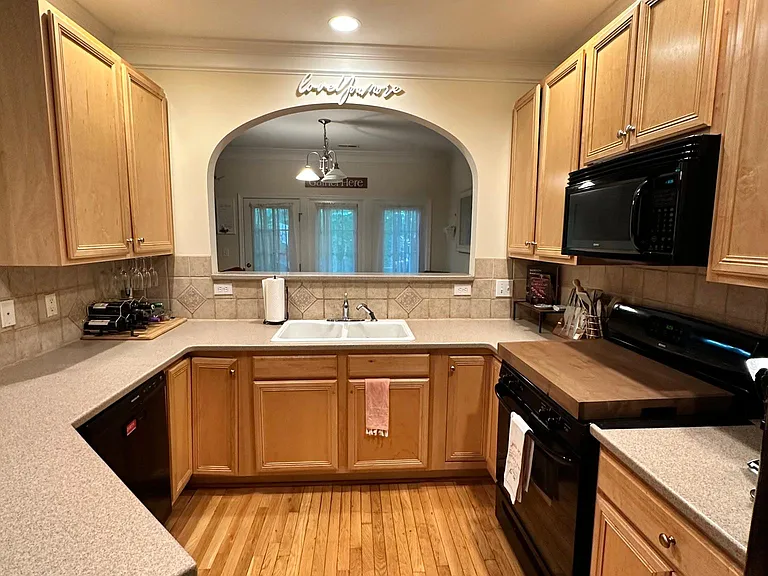 6006 Kohler Ln — Photo 11