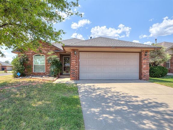 2nd image of 521 Apache Gate Dr