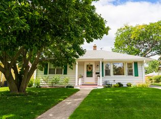 1904 N Jackson St, Waukegan, IL 60087